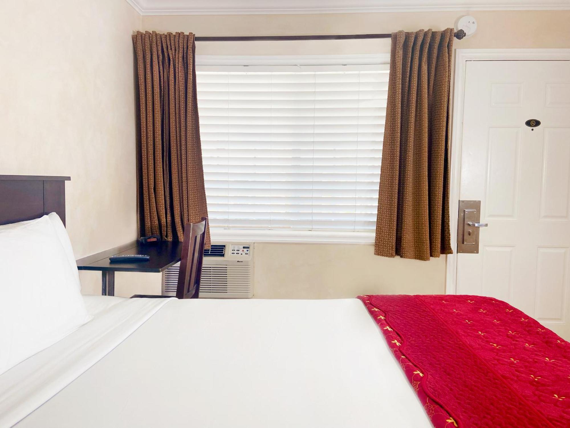 Nite Inn At Universal City - Walking Distance To Universal Studios Hollywood Лос-Анджелес Экстерьер фото